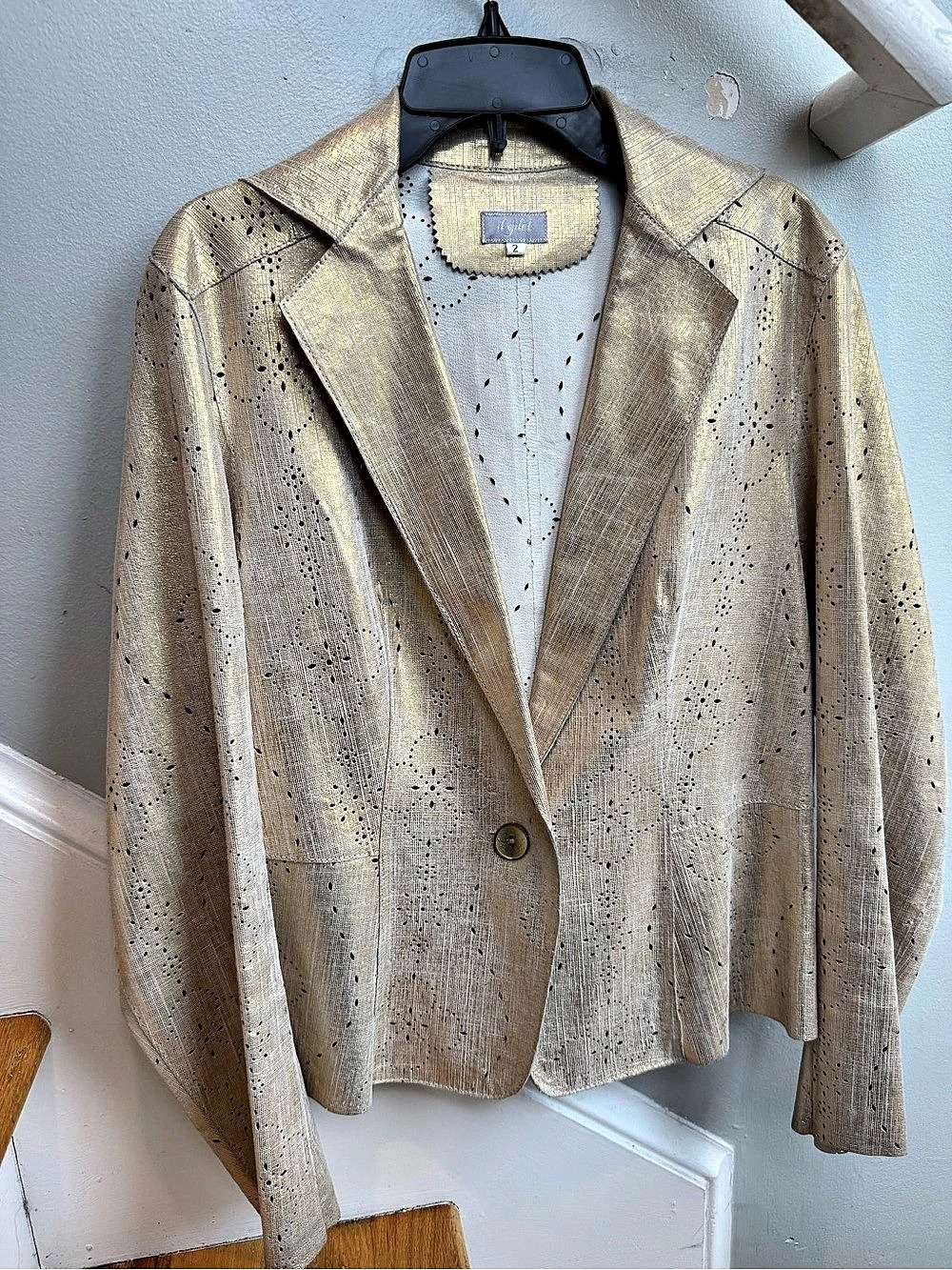 IL GILET Metallic Gold Laser Cut Genuine Leather Blazer Jacket Size 2